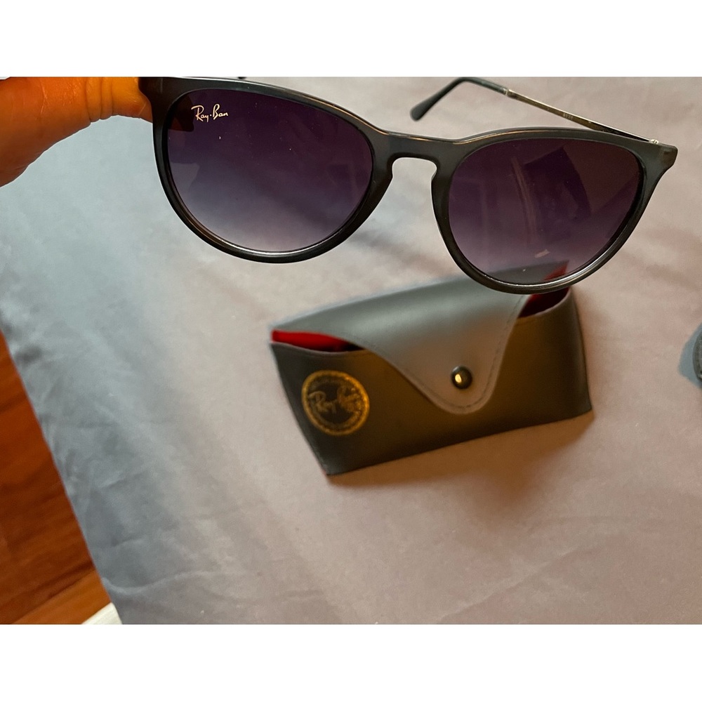 Ray Ban sunglasses like new used once